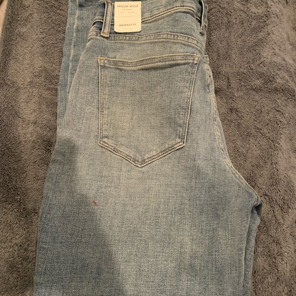 Lucky Brand Bridgette Button Fly Skinny - Picture 4 of 8